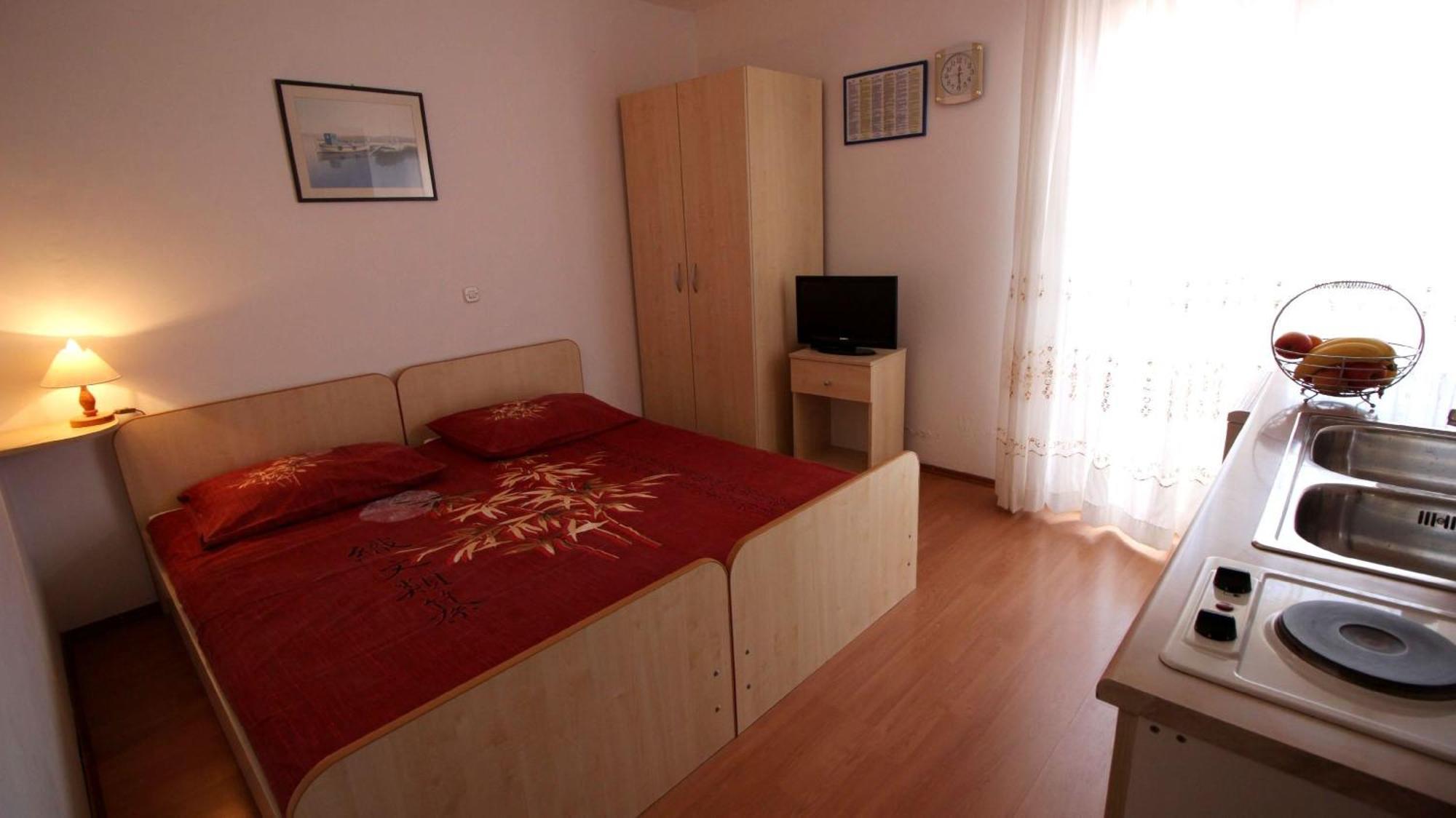 Apartments Ivka Omis Room photo